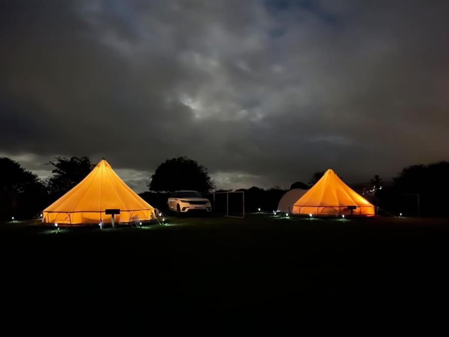 Hotel Cox Hill Glamping Badger Truro Exterior foto